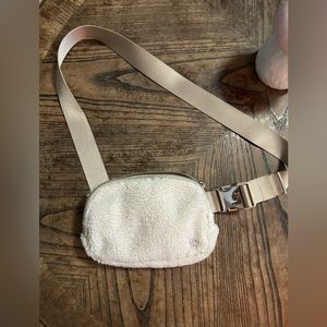 White Sherpa Lululemon belt bag